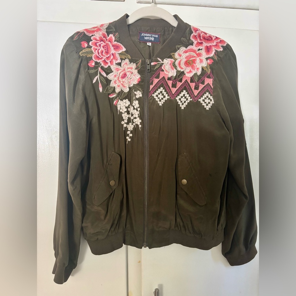 Johnny Was Workshop 100% Silk Embroidered Floral olive green Bomber Jacket